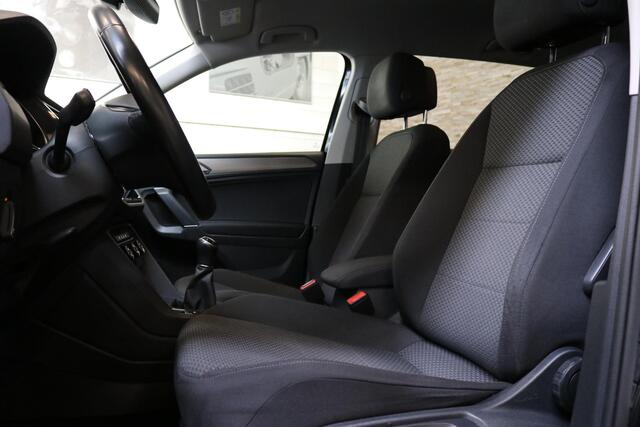 Volkswagen TIGUAN Allspace 1.5 TSI Comfortline Business 7p. | Navi | CAMERA | NAP | Orig. NL |