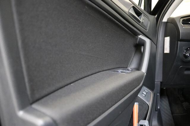 Volkswagen TIGUAN Allspace 1.5 TSI Comfortline Business 7p. | Navi | CAMERA | NAP | Orig. NL |