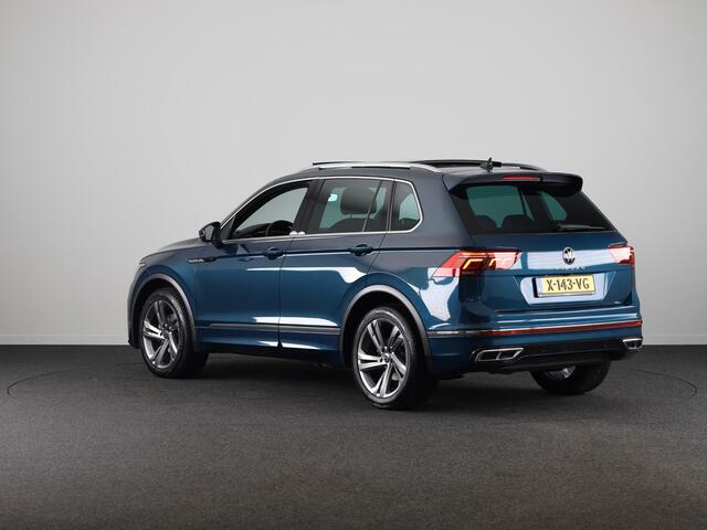 Volkswagen TIGUAN 1.5 TSI R-Line Business 150PK | Automaat (DSG) | Panoramadak | Wegklapbare trekhaak | Camera | Stoelverwarming