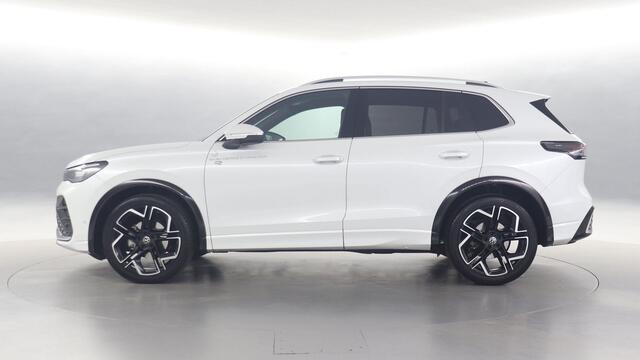 Volkswagen TIGUAN 1.5 eTSI 150pk R-Line Edition DSG / Navigatie / Stoel+Stuurverwarming / Keyless / Camera
