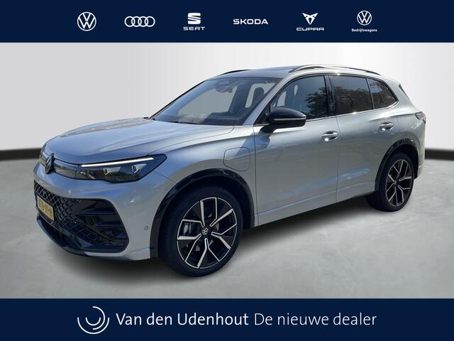 Volkswagen TIGUAN 1.5 eHybrid 272pk R-Line Edition / Panoramadak / 350 Camera / Trekhaak