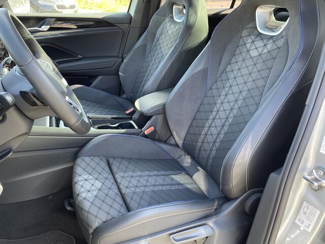 Volkswagen TIGUAN 1.5 eHybrid 272pk R-Line Edition / Panoramadak / 350 Camera / Trekhaak