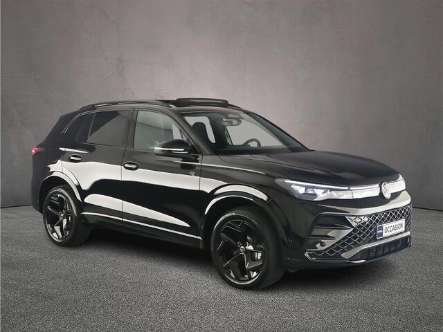 Volkswagen TIGUAN R-Line Edition 1.5 TSI eHybrid 272pk DSG Automaat Black Style, Trekhaak, Panoramadak, Adaptive cruise control, Achteruitrijcamera