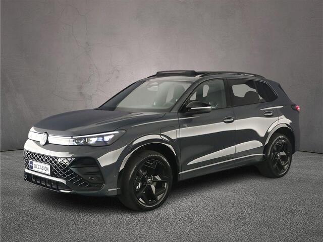 Volkswagen TIGUAN R-Line Edition 1.5 TSI eHybrid 272pk DSG Automaat Trekhaak, Panoramadak, Black Style, Adaptive cruise control, Elektrische achterklep