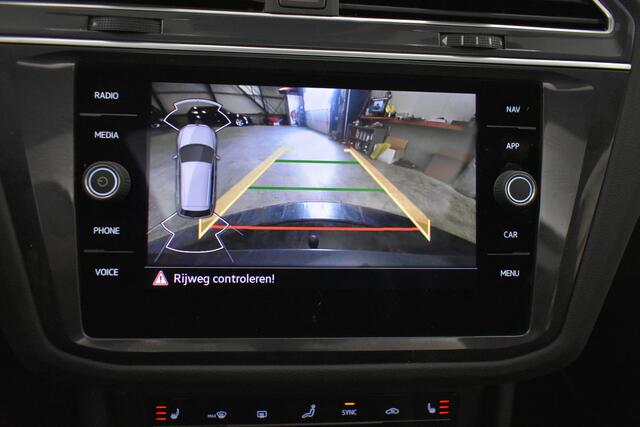 Volkswagen TIGUAN 1.5 TSI R-Line EL Trekh+aKlep Panodak Virtual Camera