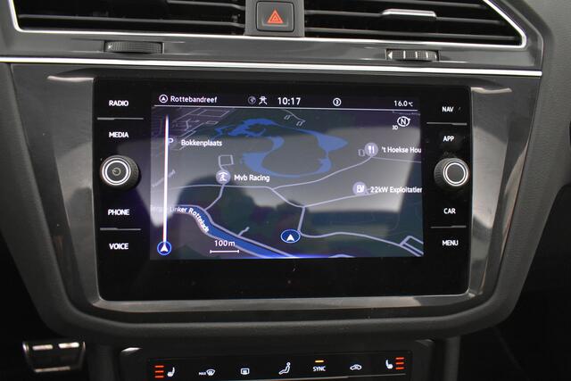 Volkswagen TIGUAN 1.5 TSI R-Line EL Trekh+aKlep Panodak Virtual Camera