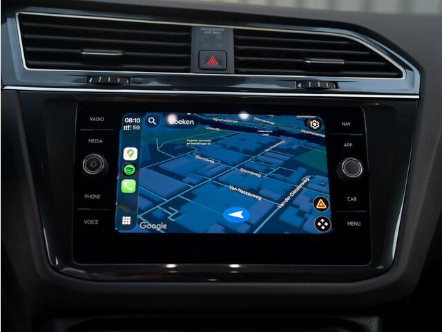 Volkswagen TIGUAN 1.5 TSI R-Line Business | Trekhaak wegkl. | Head Up | Side Assist | Camera | LED | Prijs Rijklaar!!