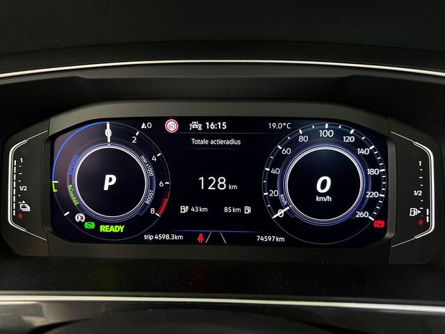 Volkswagen TIGUAN 1.4 245pk TSI eHybrid R-Line Business+ Verwarmbaar stuurwiel | Panoramisch schuif-, kanteldak | Koplampverlichting LED 'Matrix' (IQ.Light)