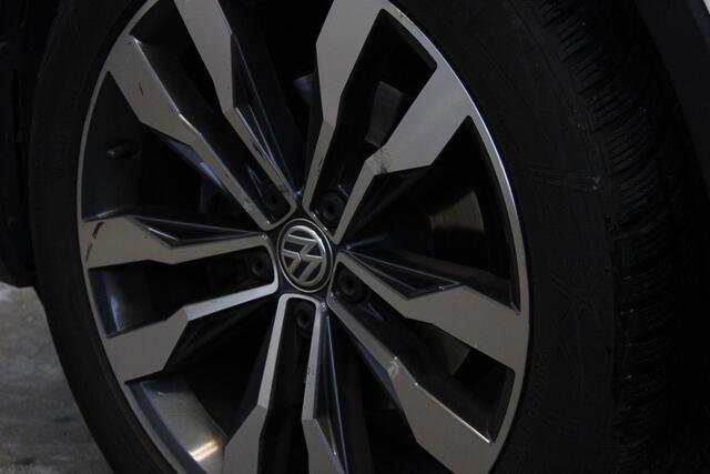 Volkswagen TIGUAN 1.5 TSI ACT Comfortline Panoramadak - Trekhaak - LED