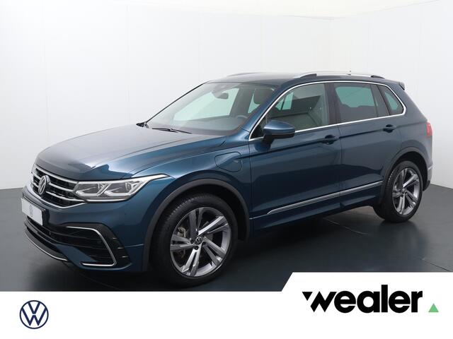 Volkswagen TIGUAN 1.4 TSI eHybrid R-Line Business+ | 245PK | SoH 89% | Multifunctioneel stuurwiel | Cruisecontrol | Achteruitrij camera |