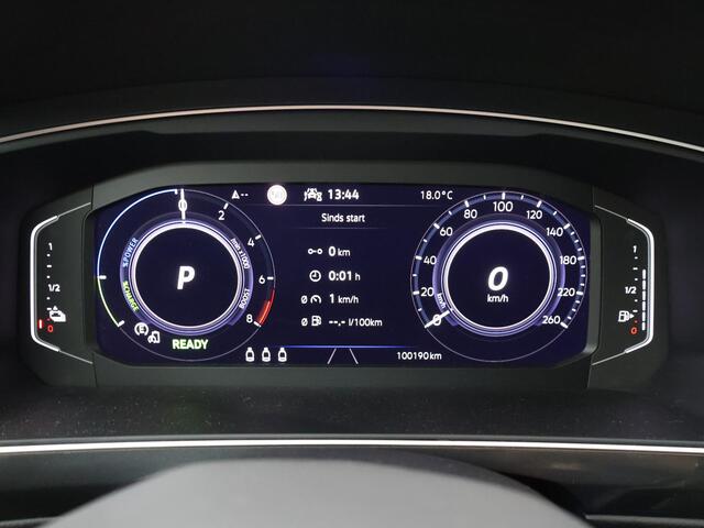 Volkswagen TIGUAN 1.4 TSI eHybrid R-Line Business+ | 245PK | SoH 89% | Multifunctioneel stuurwiel | Cruisecontrol | Achteruitrij camera |