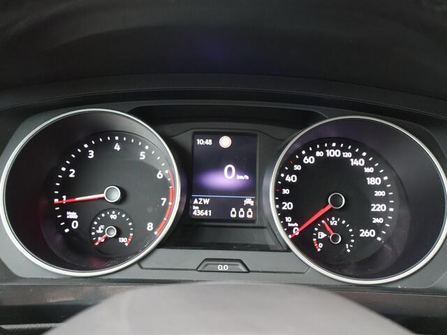 Volkswagen TIGUAN 1.5 TSI Life | 130 PK | Navigatiesysteem | Achteruitrijcamera | LED verlichting |