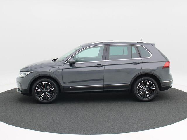 Volkswagen TIGUAN 1.4 TSi 245 Pk Automaat eHybrid Elegance | Trekhaak | Panoramadak | Camera | Adaptive Cruise | Carplay | LED | Privacy Glass | Navigatiesysteem | 18 Inch