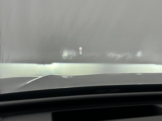 Volkswagen TIGUAN 1.5 eHybrid R-Line Edition Black Style Trekhaak Camera Panoramadak Stoelverwarming Massage Carplay