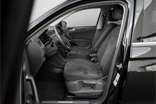 Volkswagen TIGUAN 1.5 TSI Life Elegance ACC Winter Pack Suzuka 19" Trekhaak