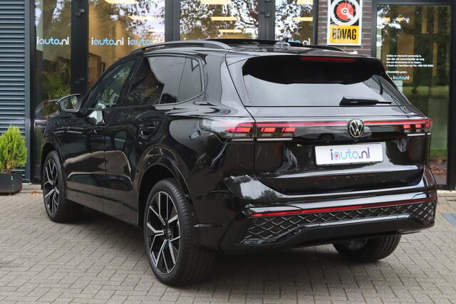 Volkswagen TIGUAN 1.5 eHybrid 272pk R-Line Edition Black Style Pano/IQ.Light/Camera/Keyless/ACC/DCC/ErgoActive/Dodehoek/20"/Trekhaak wegkl.