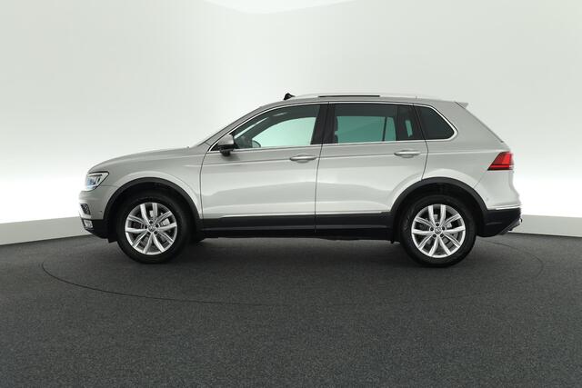 Volkswagen TIGUAN 2.0 TSI 4Motion Highline Panoramadak Trekhaak Head-Up Virtual Cockpit Camera