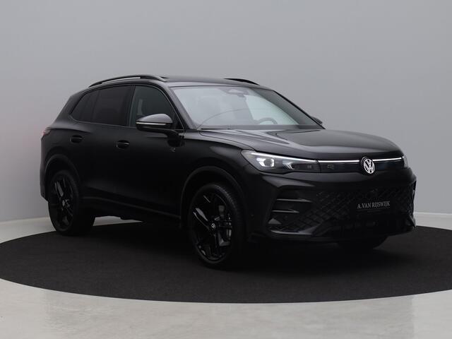 Volkswagen TIGUAN NEW 1.5 eHybrid R-Line Edition | PANO | 360° | ADAPTIVE | HUD | IQ LIGHT | MEMORY | STOELMASSAGE | STOELVENT. | STOELVERW. | TREKHAAK