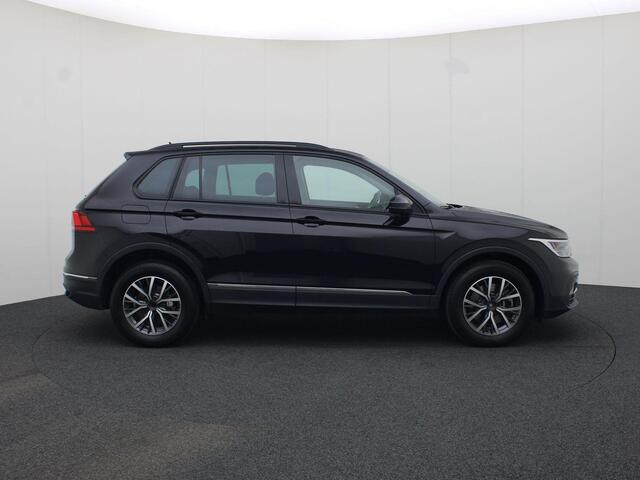 Volkswagen TIGUAN 1.4 TSI eHybrid 245pk DSG Life · Camera · Stoel -& Stuurverwarming · Navigatie · Draadloze Telefoonoplader · 17"Velgen · Spraakbediening · DAB · ACC ·