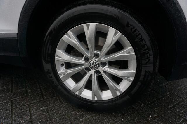 Volkswagen TIGUAN 1.4 TSI ACT DSG COMFORTLINE BUSINESS KEURIGE NETTE STAAT! AFN.TREKHAAK STOEL+STUURVERWARMING NAVI ANDROID/APPLECARPLAY ALCANTARA 17INCH PRIVACYGLAS ADAPTIEVE CRUISE ENZ...