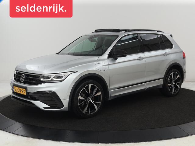 Volkswagen TIGUAN 1.4 TSI eHybrid R-Line | Panoramadak | Leder | Trekhaak | 360 Camera | Sfeerverlichting | Adaptive cruise | 20'' | Carplay | Adaptief onderstel | Matrix LED | Park Assist | PHEV | Plug In