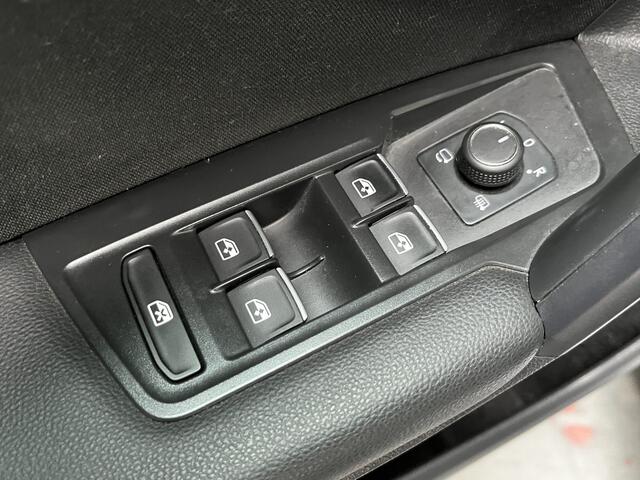 Volkswagen TIGUAN Allspace 1.5 TSI Highline 7p. / AUTOMAAT/ 7-PERSOONS/ KEYLESS/ CLIMA/ COMFORTSTOELEN/ ELEKTR. ACHTERKLEP/ FULL-LED/ DIGITAL DASH/ DAB/ ADAPT. CRUISE/ PARK. SENSOREN