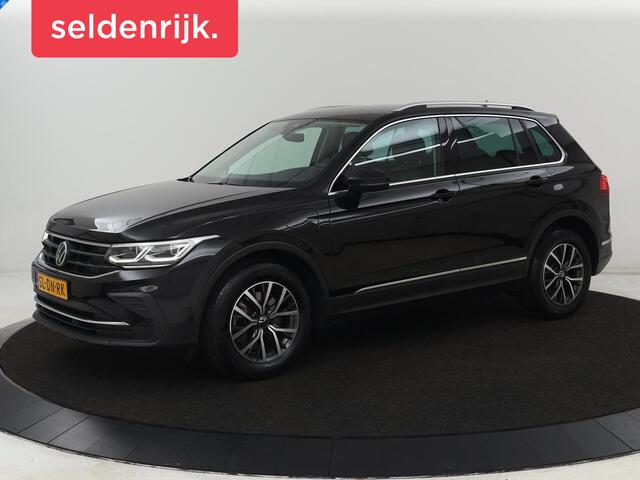 Volkswagen TIGUAN 1.4 TSI eHybrid Style | Stoelverwarming | Camera | Adaptive cruise | Carplay | Sfeerverlichting | Full LED | Navigatie | Park Assist | DAB | Stuurverwarming | PHEV | Plug In