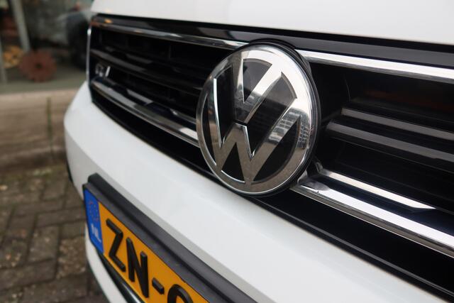 Volkswagen TIGUAN 1.5 TSI ACT Highline Business R-LINE I PANORAMA I TREKHAAK I NL-AUTO !