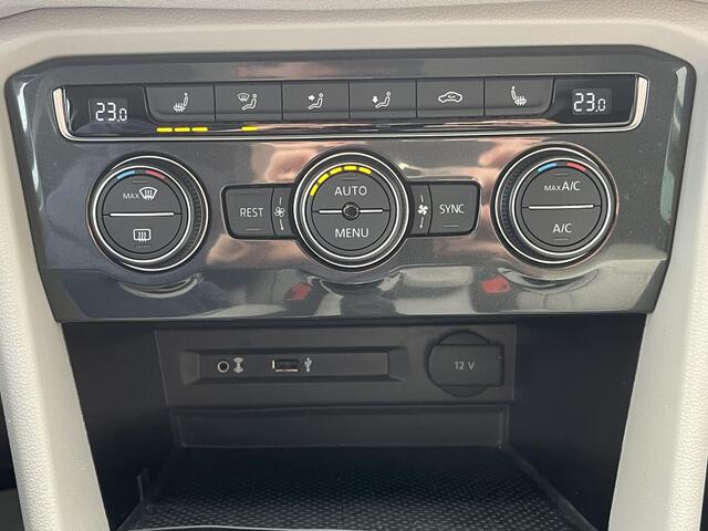 Volkswagen TIGUAN 1.4 TSI ACT Highline / Inklapbare Trekhaak (Trekgewicht 1.800kg) / Elektrisch Glazen Schuif- en Kanteldak / 360º Camera / Apple Carplay & Android Auto / Adaptieve Cruise Control / Climate Control / Navigatie full map / Elektrisch Verstelbare Bestuurdersst