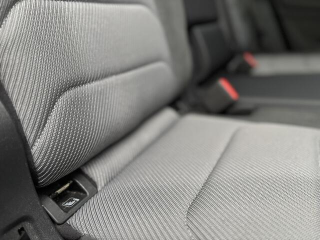 Volkswagen TIGUAN 2.0 TSI 4Motion Highline | VOL | R-Line | Trekhaak | Panorama | HUD | LED | Dealer Onderhouden |