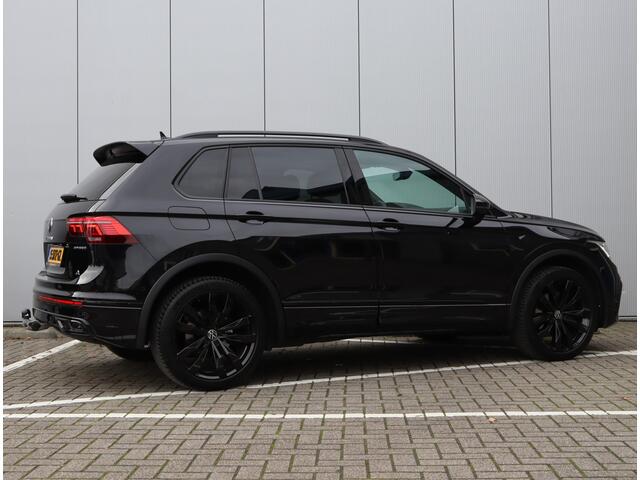 Volkswagen TIGUAN 1.4 TSI eHybrid R-Line | Black Style | Leder | Trekhaak | 360 Camera