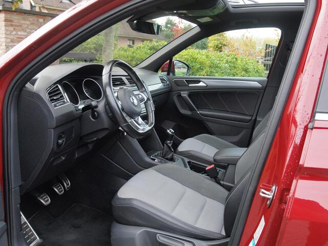 Volkswagen TIGUAN 1.4 TSI ACT Comfortline Business R | Panoramadak | Trekhaak | Cruise Control | Stoelverwarming |