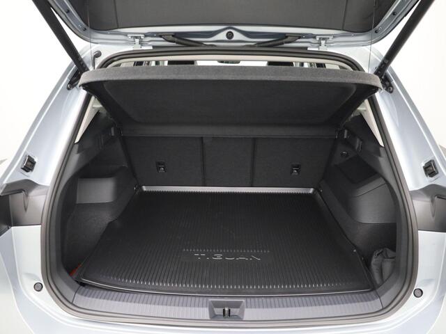 Volkswagen TIGUAN Life Edition 1.5 eTSI 130 pk 7 versn. DSG · Comfort pakket · Velgen 'napoli', 18 inch lichtmetaal · MEGA SALE . Prijs is inclusief inruilpremie