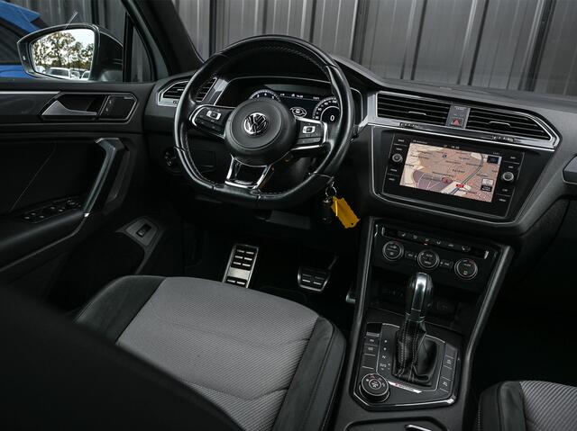 Volkswagen TIGUAN 2.0 TSI 2x R-LINE 4MOTION | PANORAMADAK | ADAPTIVE CRUISE | TREKHAAK AFNEEMBAAR | 360 CAMERA | DYNAUDIO | VIRTUAL COCKPIT | CARPLAY / ANDROID AUTO | LED | EL. ACHTERKLEP