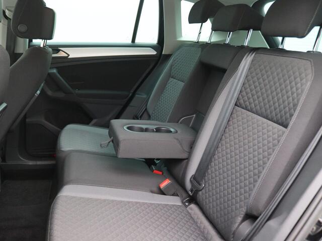 Volkswagen TIGUAN 1.5 TSI Comfortline 130PK Trekhaak, Alarm, Navi, PDC voor en achter, 17" LM Velgen