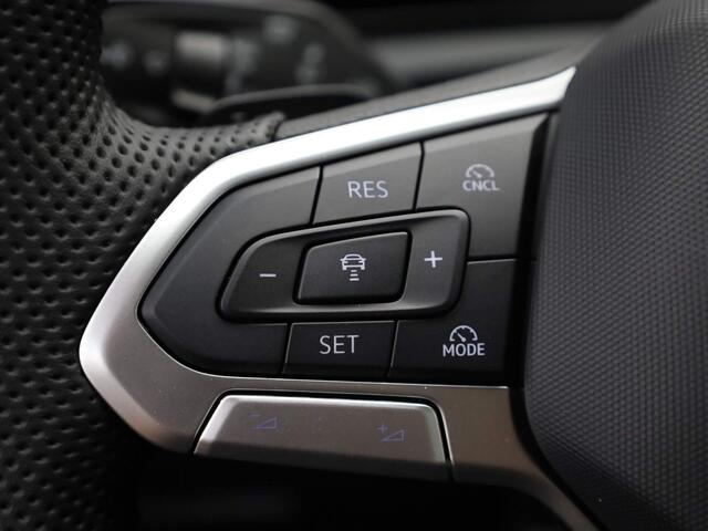 Volkswagen TIGUAN 1.5eTSI/150PK R-Line DSG · Navigatie · Trekhaak · Apple/Android Car Play · 360gr. camera + Parkeersensoren · Achterbank verwarming · Head-Up Display · Garantie tot 01-03-2026