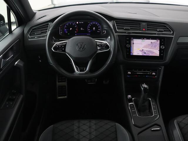 Volkswagen TIGUAN 1.5 TSI R-Line | Camera | Matrix LED | Adaptive cruise | Carplay | Navigatie | Keyless | 19'' | Virtual Cockpit | Climate control | Parkeerhulp