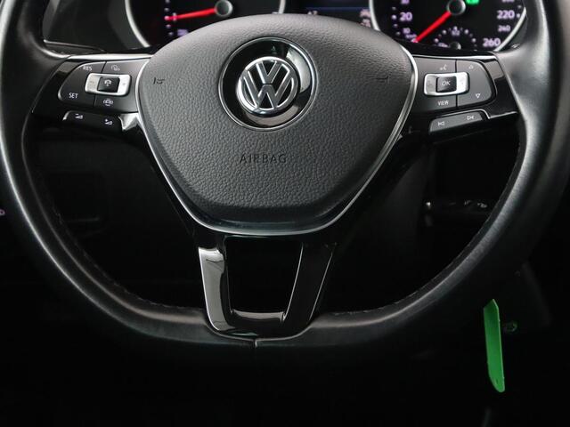 Volkswagen TIGUAN 1.5 TSI Comfortline | Panoramadak | Stoelverwarming | Massage | Adaptive cruise | Carplay | Navigatie | Parkeerhulp