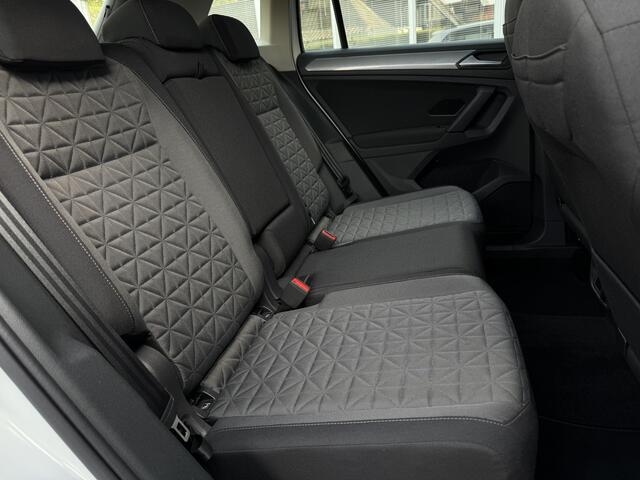 Volkswagen TIGUAN 1.4 TSI eHybrid Business GRATIS Aleverpakket! | Achteruitrijcamera | Trekhaak | Adaptive Cruise Control |