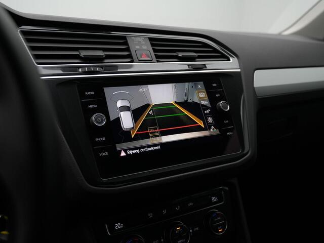 Volkswagen TIGUAN 1.5 TSI 150 pk DSG ACT Comfortline | Trekhaak | Achteruitrijcamera | Navigatie | Adaptive Cruise |