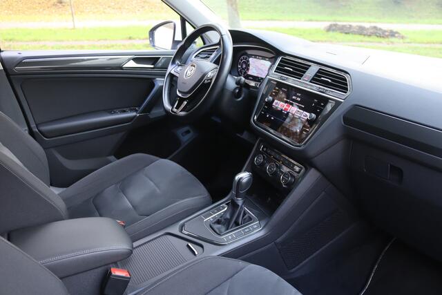 Volkswagen TIGUAN 1.4 TSI ACT 150pk DSG R-Line LED Plus/Virtual Cockpit/Navi/Keyless/Elek. klep/19"/Trekhaak afn.