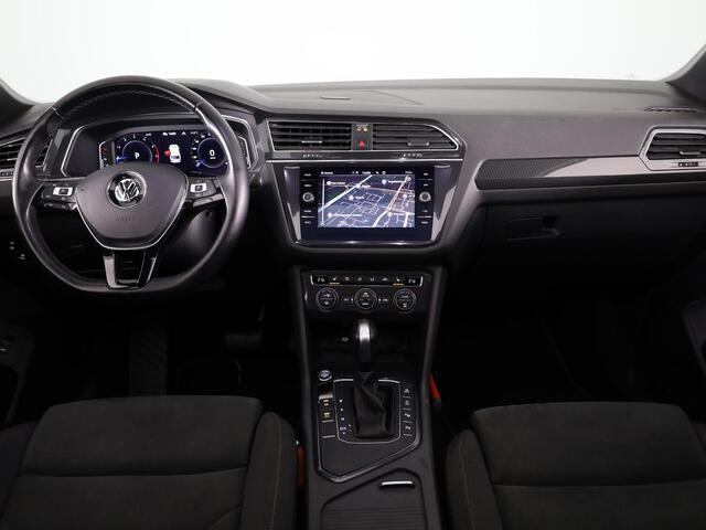 Volkswagen TIGUAN Allspace 1.5 TSI Highline Business R 7p. 150PK | Panoramadak | Wegklapbare trekhaak | Stoelverwarming | Camera | Navigatie