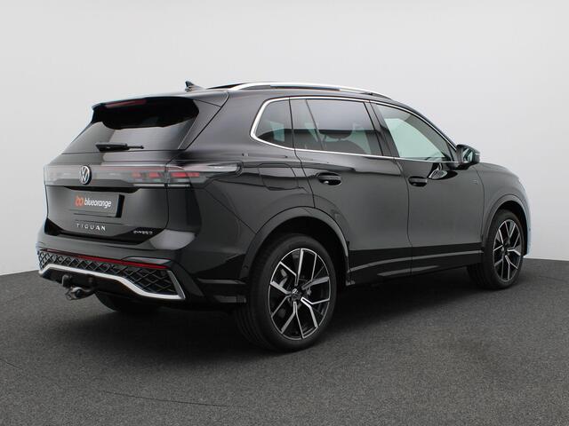 Volkswagen TIGUAN 1.5 eHybrid R-Line Edition 272PK DSG Pano-Schuifdak, Trekhaak, Lederen Bekleding, 360gr. camera, Adaptieve Cruise Controle, Matrix LED verlichting, Keyless, Navi, Side Assist, Alarm, 20" LM Velgen