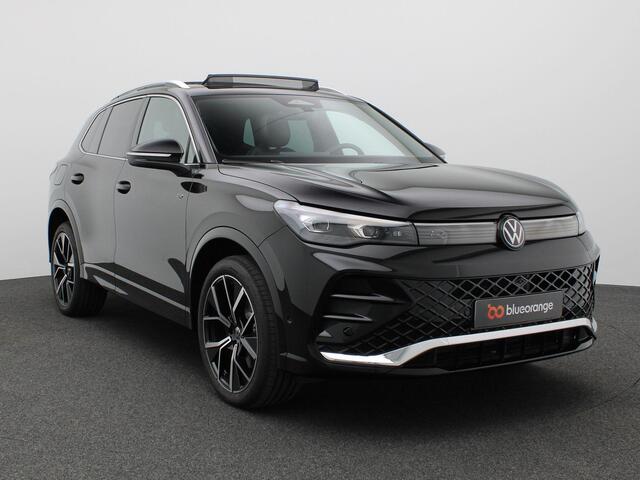 Volkswagen TIGUAN 1.5 eHybrid R-Line Edition 272PK DSG Pano-Schuifdak, Trekhaak, Lederen Bekleding, 360gr. camera, Adaptieve Cruise Controle, Matrix LED verlichting, Keyless, Navi, Side Assist, Alarm, 20" LM Velgen
