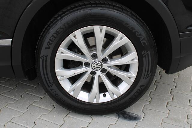 Volkswagen TIGUAN 1.5 TSI ACT Comfortline Business | Incl. 12 maanden garantie | Adaptieve cruise control | Climate control | Trekhaak | Stoelverwarming | Parkeersensoren | Apple carplay/Android auto |