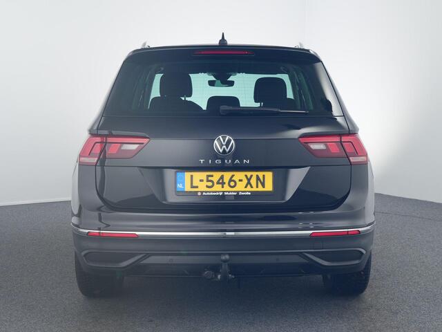 Volkswagen TIGUAN 1.5 TSI Life Business | Trekhaak | Carplay | IQ Drive | Winterpakket