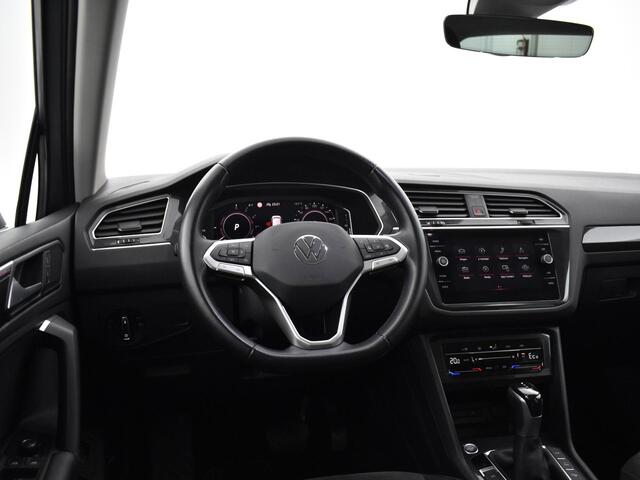 Volkswagen TIGUAN 1.4 Tsi 245pk DSG eHybrid Elegance · Panoramadak · Camera · Keyless · Apple/Android Car Play · Navi · P-Sensoren · 18'' Inch ·