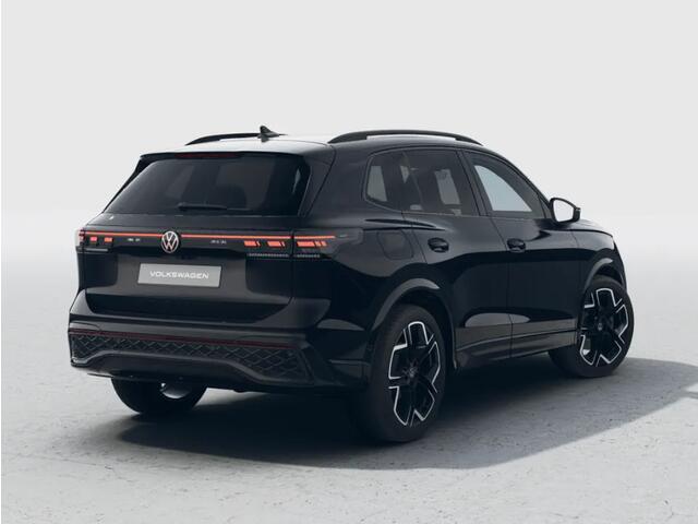 Volkswagen TIGUAN R-Line Edition 1.5 eHybrid 204 PK 6 versn.DSG · Black Style Pakket · Panoramaschuif-kanteldak · Trekhaak inklapbaar, met elektrische ontgrendeling, incl. aanhangermanoeuvreerhulp Trailer Assist · Prijs is inclusief inruilpremie ·