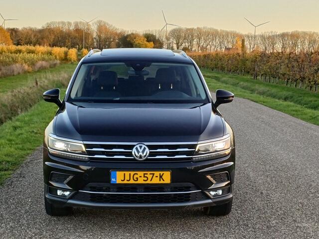 Volkswagen TIGUAN Allspace 2.0 TSI 4Motion Highline 7-Pers. /Pano/Leder/Camera/