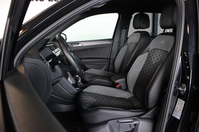 Volkswagen TIGUAN 2.0 TSI 4Motion R-Line Black Style | Trekhaak | Head-Up | Carplay | Keyless | Camera | Navi | Stoelverw. | 19" LMV | PDC V+A